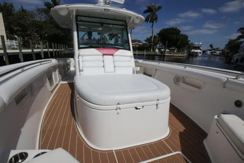 Slide: The Image of Boston Whaler 370 Outrage 2012, luxury boat with spacious deck. - 16