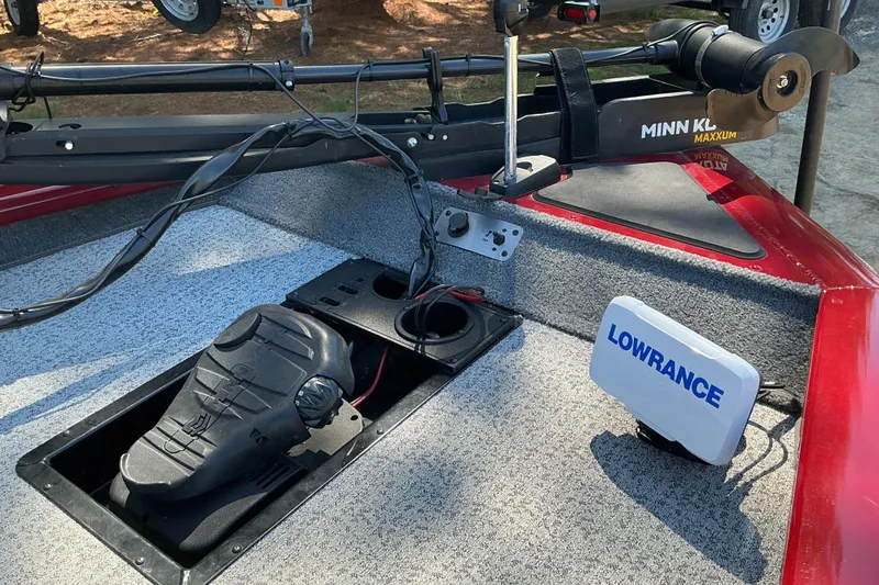 Slide: The Image of 2020 Tracker Pro Team 175 TXW Tournament Edition boat with Minn Kota and Lowrance equipment. - 8