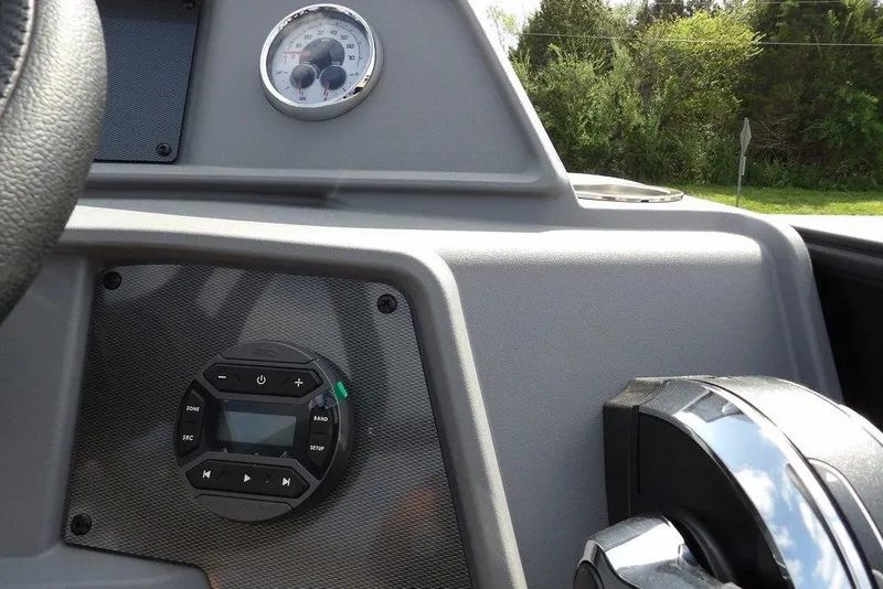 Slide: The Image of Dashboard of 2026 Sylvan R-20 PARTY FISH boat with control panel and gauge. - 17