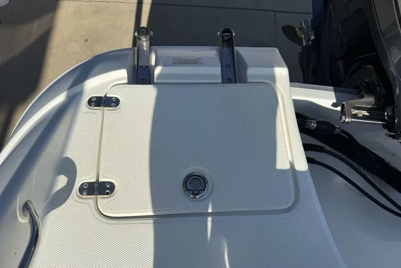 Slide: The Image of 2014 SouthWind 212sd boat deck with hatch and stainless steel fittings. - 39