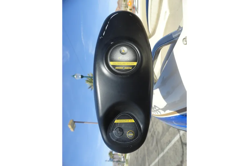 Slide: The Image of Close-up of iPilot GPS trolling system on 2004 Glastron GX 205 Ski & Fish boat. - 18
