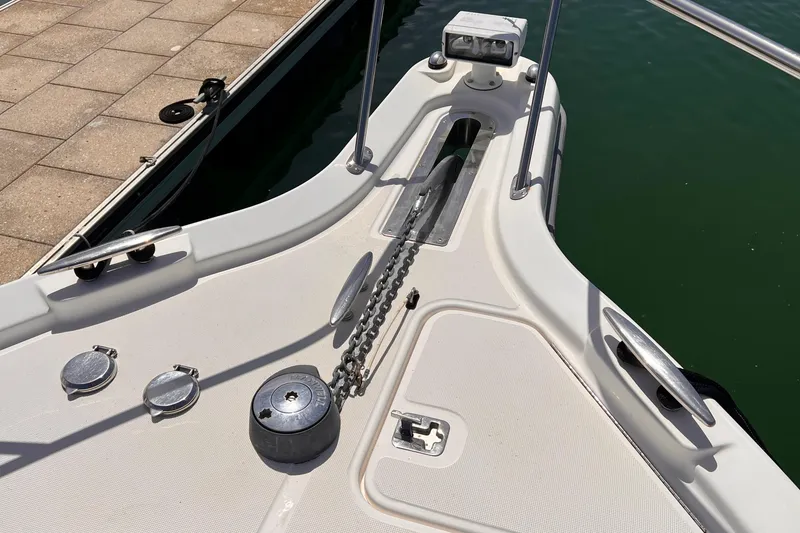 Slide: The Image of Bow of 2008 Tiara Yachts 3500 Sovran with anchor chain and cleats. - 6