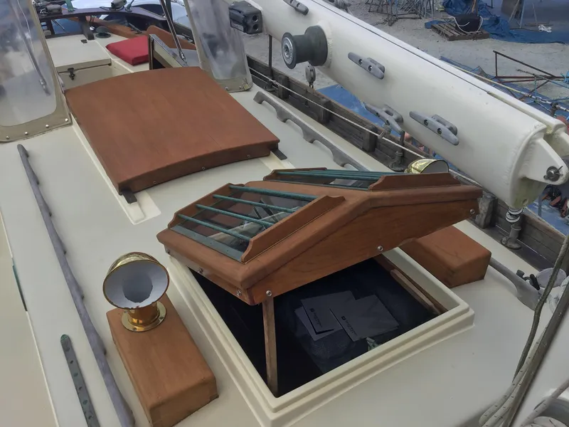 Slide: The Image of Bristol Channel Cutter 28, 2006 model, featuring wooden hatch and deck details. - 15