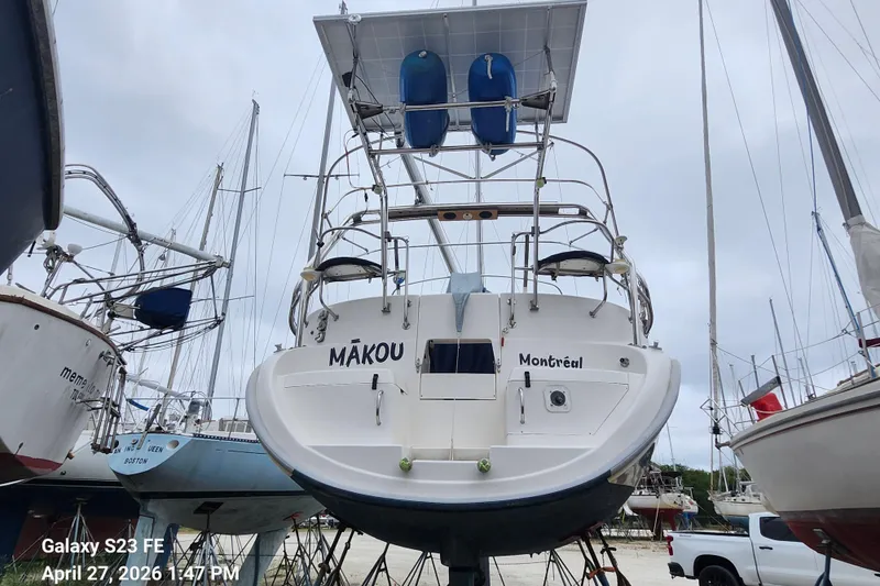 Slide: The Image of Sailboat "Mâkou" in dry dock, Hunter 410 model, 2002, Montréal registration. - 39