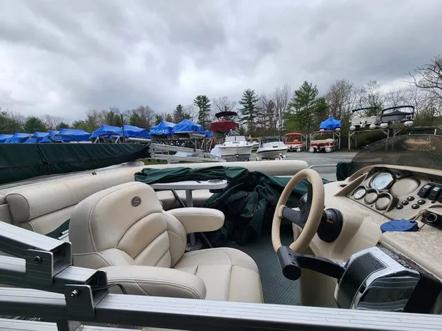 Slide: The Image of SunChaser Cruise 8524 CR-MAKE OFFER PLEASE, NEEDS TLC 2006 - 10