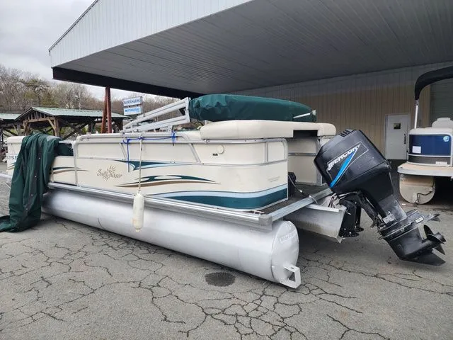 Slide: The Image of SunChaser Cruise 8524 CR-MAKE OFFER PLEASE, NEEDS TLC 2006 - 4