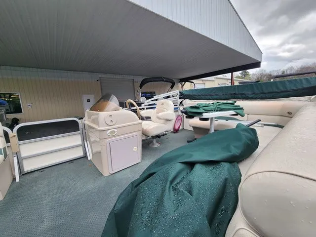Slide: The Image of SunChaser Cruise 8524 CR-MAKE OFFER PLEASE, NEEDS TLC 2006 - 8