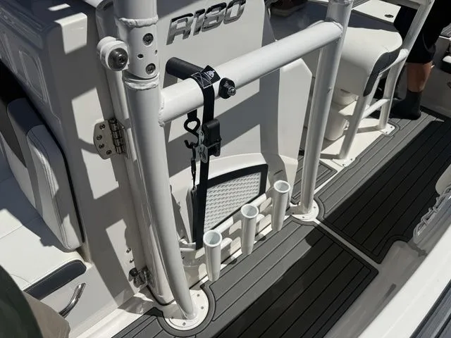 Slide: The Image of Robalo R180 Center Console 2025 - 35