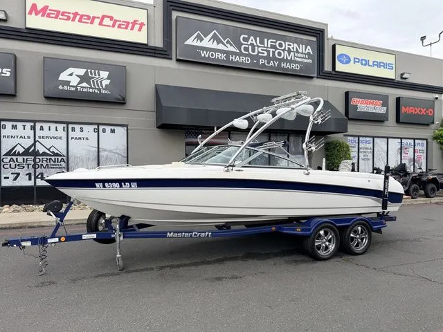 The Image of MasterCraft MariStar 230 2005 - 1