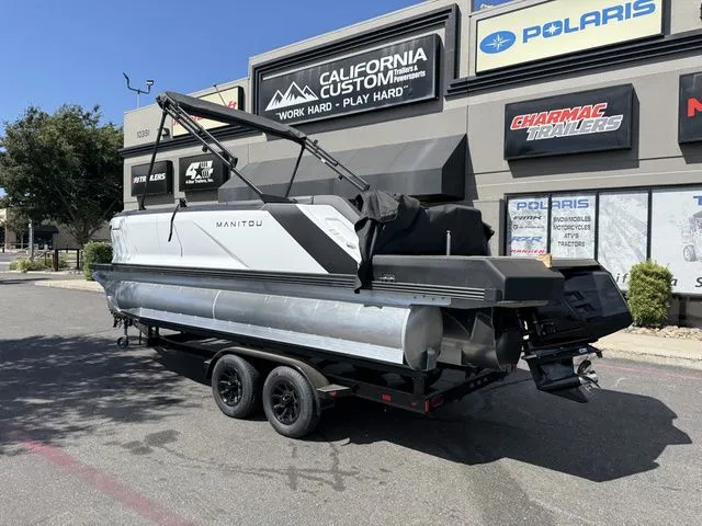 Slide: The Image of Manitou Cruise 20 Max Bench 2025 - 3