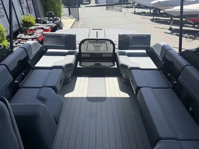 Slide: The Image of Manitou 24' Explore Switchback Stealth 2025 - 25
