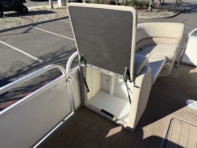 Slide: The Image of Ranger 223C 2023 - 28