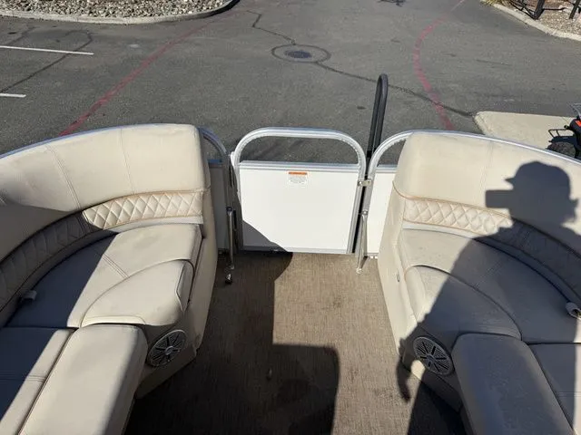 Slide: The Image of Ranger 223C 2023 - 31