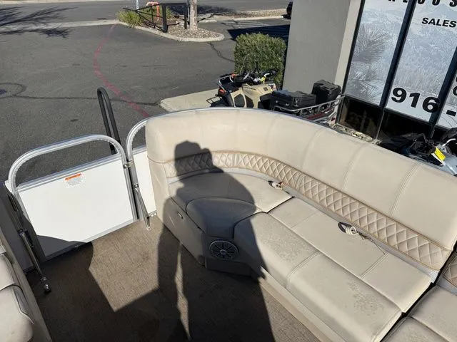 Slide: The Image of Ranger 223C 2023 - 32