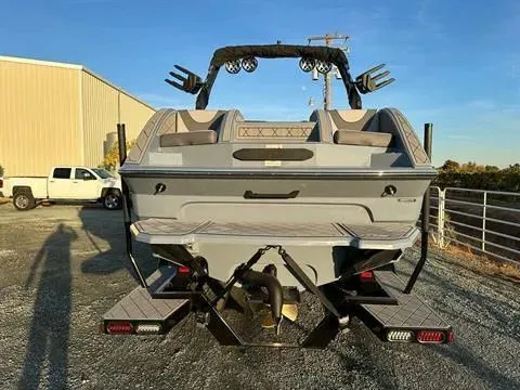 Slide: The Image of MB Sports 25 Alpha B-52 2025 - 7