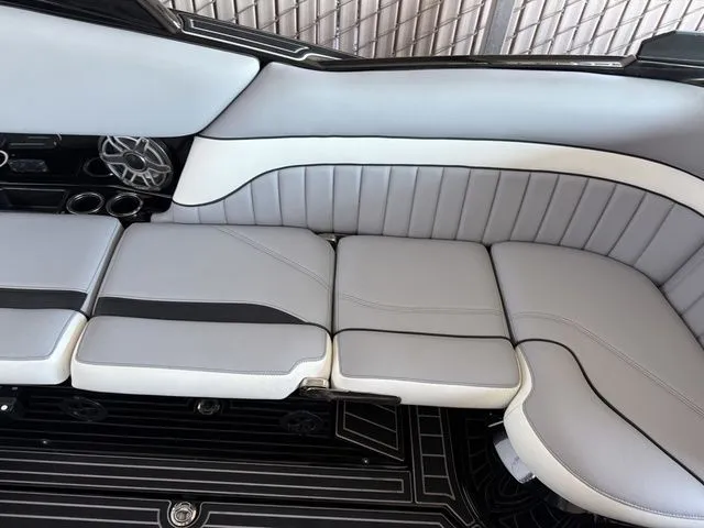 Slide: The Image of MB Sports 25 ALPHA B52 2025 - 19