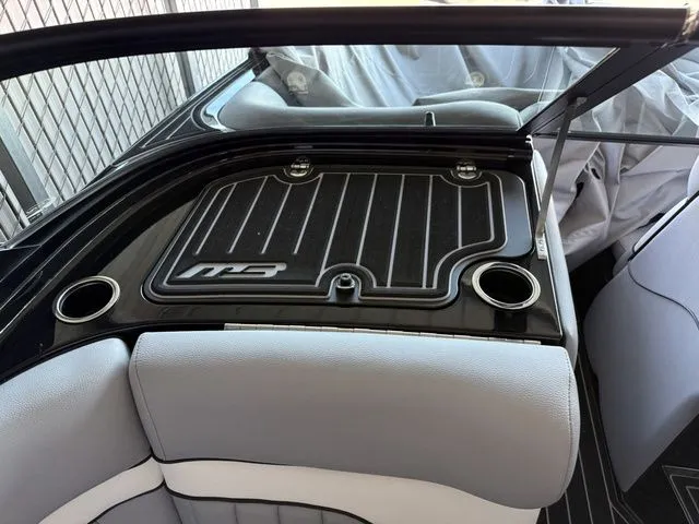 Slide: The Image of MB Sports 25 ALPHA B52 2025 - 21