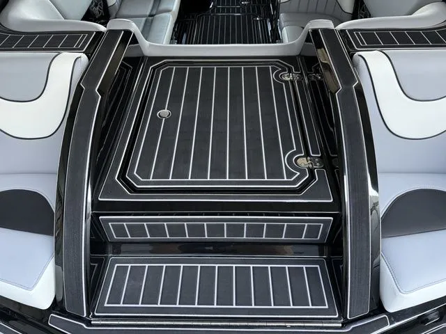 Slide: The Image of MB Sports 25 ALPHA B52 2025 - 6