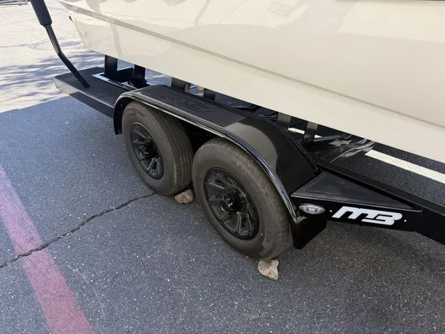 Slide: The Image of MB Sports B52 23 CLASSIC LTD 2026 - 10