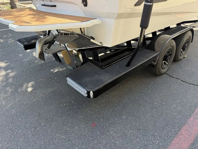 Slide: The Image of MB Sports B52 23 CLASSIC LTD 2026 - 11