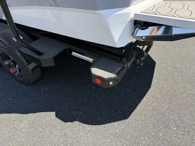 Slide: The Image of MasterCraft NXT20 2025 - 14