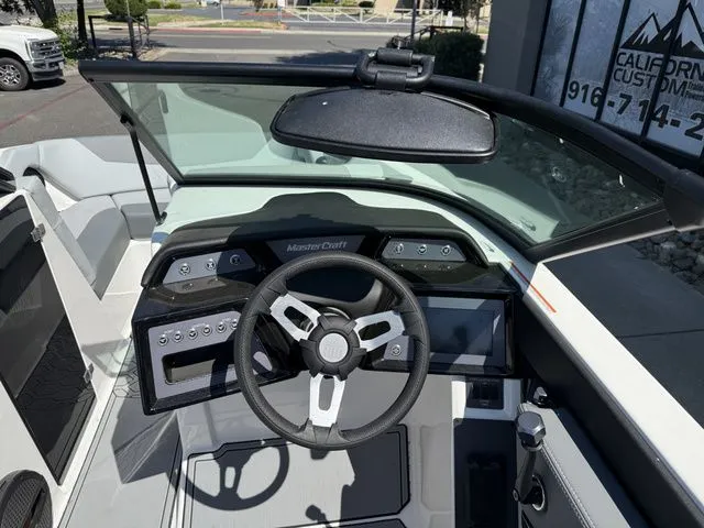 Slide: The Image of MasterCraft NXT20 2025 - 16