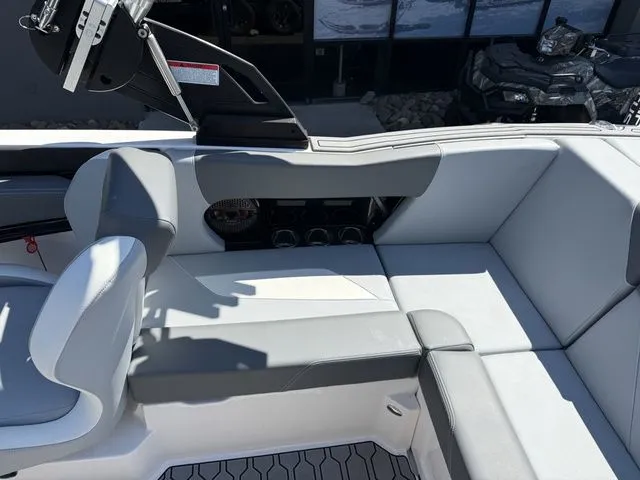Slide: The Image of MasterCraft NXT20 2025 - 18