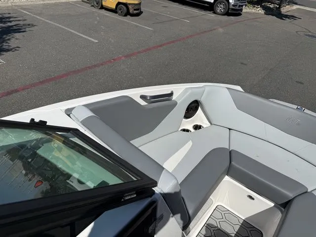 Slide: The Image of MasterCraft NXT20 2025 - 26