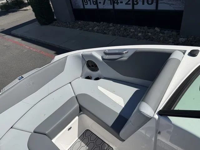 Slide: The Image of MasterCraft NXT20 2025 - 28