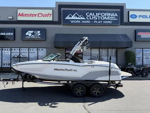 Slide: The Image of MasterCraft NXT20 2025 - 5