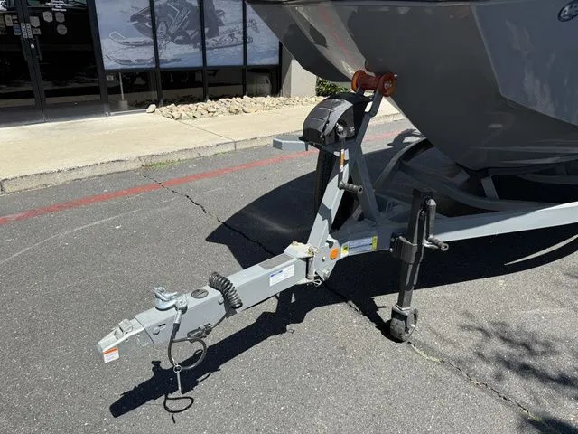 Slide: The Image of MasterCraft XT22 2025 - 11