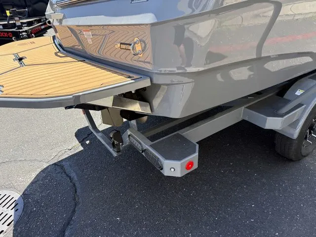 Slide: The Image of MasterCraft XT22 2025 - 14