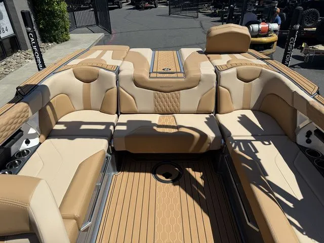 Slide: The Image of MasterCraft XT22 2025 - 22