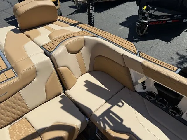 Slide: The Image of MasterCraft XT22 2025 - 23