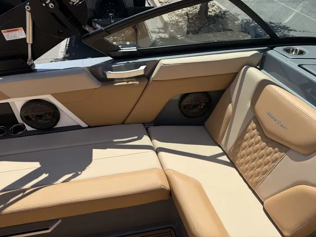 Slide: The Image of MasterCraft XT22 2025 - 25