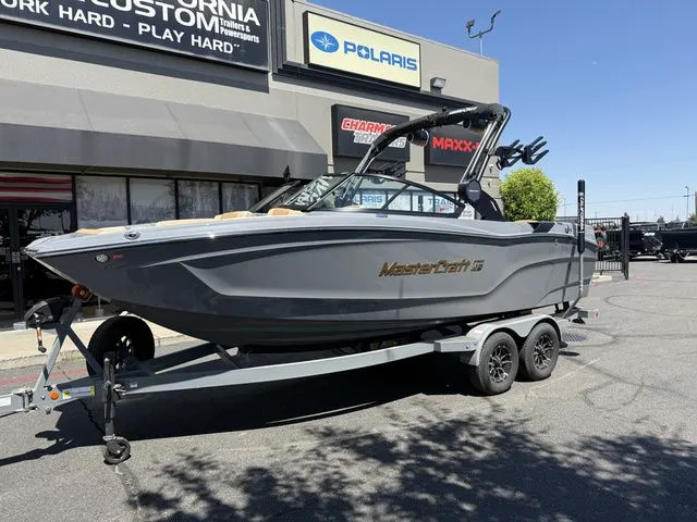 Slide: The Image of MasterCraft XT22 2025 - 4