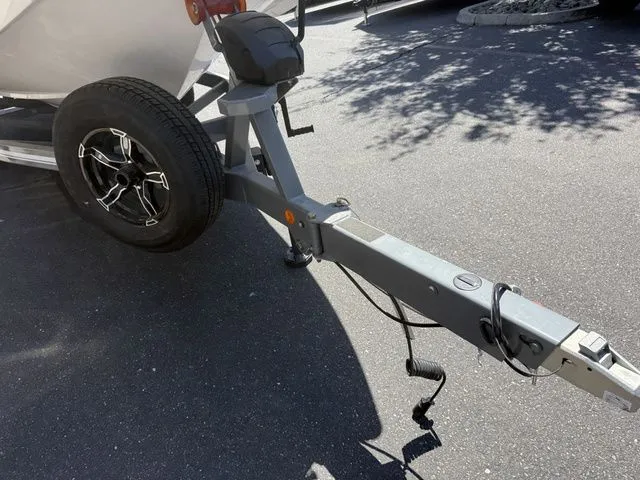 Slide: The Image of MasterCraft XT24 2025 - 12