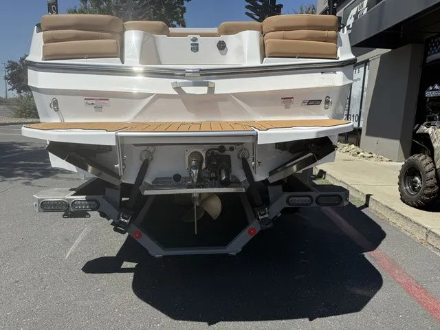 Slide: The Image of MasterCraft XT24 2025 - 15