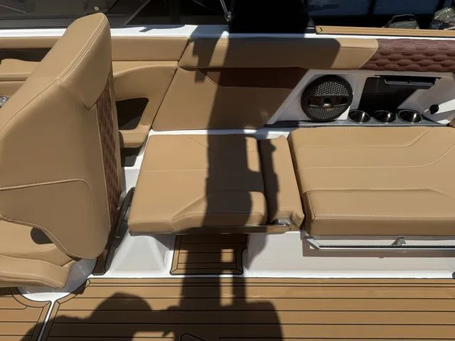 Slide: The Image of MasterCraft XT24 2025 - 23