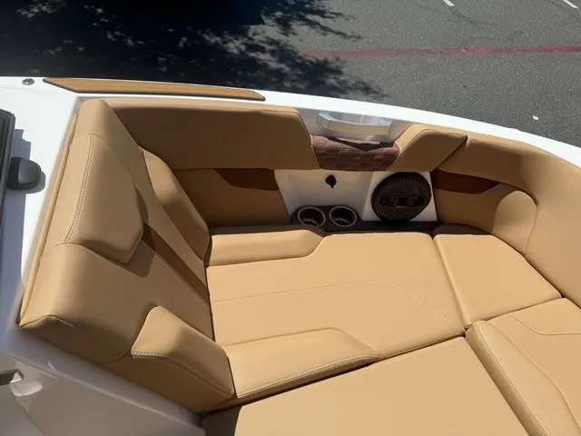 Slide: The Image of MasterCraft XT24 2025 - 33