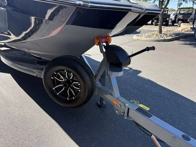 Slide: The Image of MasterCraft XT24 2026 - 10