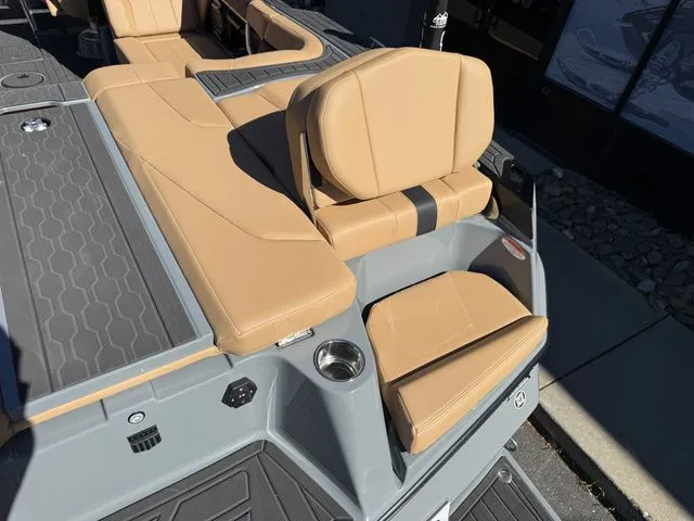 Slide: The Image of MasterCraft XT24 2026 - 15