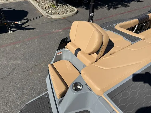 Slide: The Image of MasterCraft XT24 2026 - 16