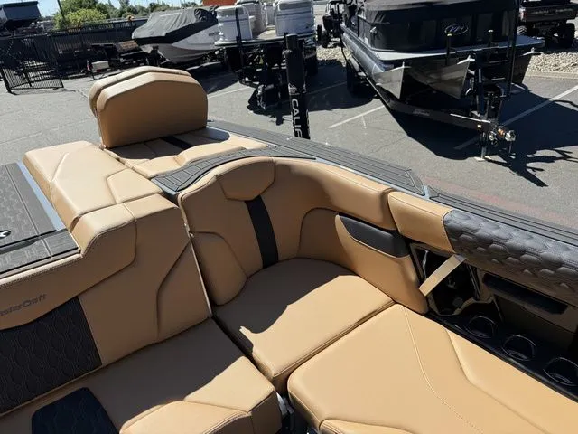 Slide: The Image of MasterCraft XT24 2026 - 24