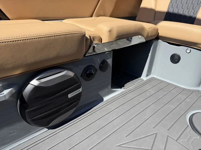 Slide: The Image of MasterCraft XT24 2026 - 37