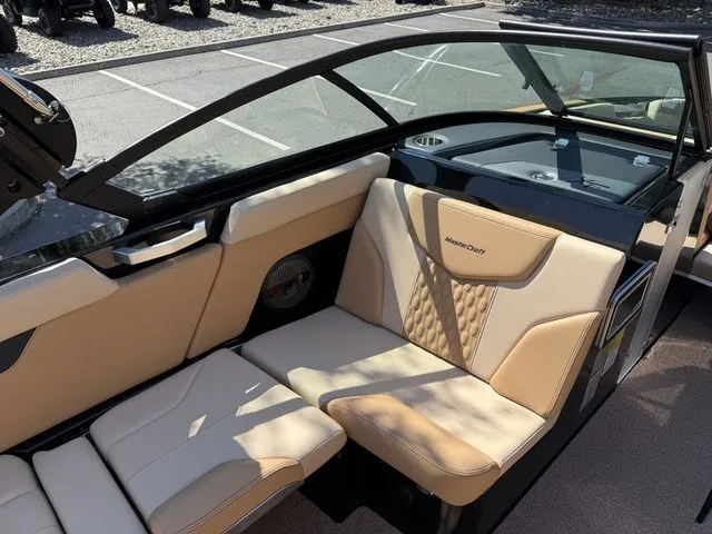 Slide: The Image of MasterCraft XT24 2025 - 31