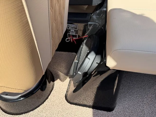 Slide: The Image of MasterCraft XT24 2025 - 37