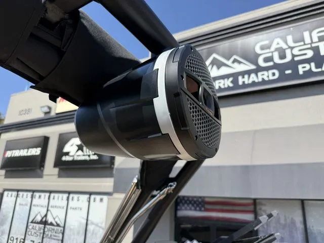 Slide: The Image of MasterCraft XT24 2025 - 39