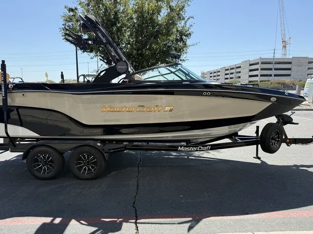 Slide: The Image of MasterCraft XT24 2025 - 9