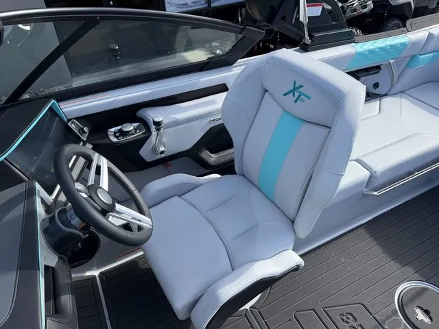 Slide: The Image of MasterCraft XT23 2026 - 21